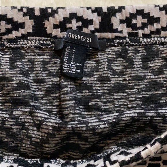 FOREVER 21 MINI SKIRT - Picture 2 of 2